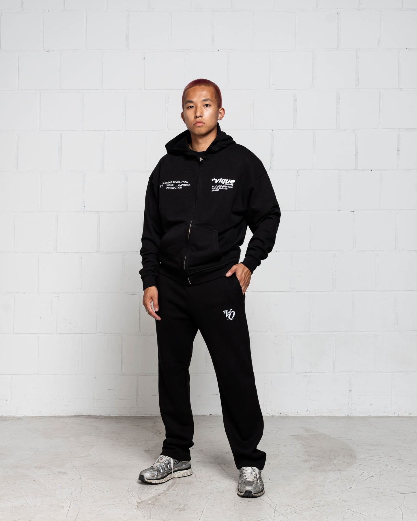STRIVE ZIPPER