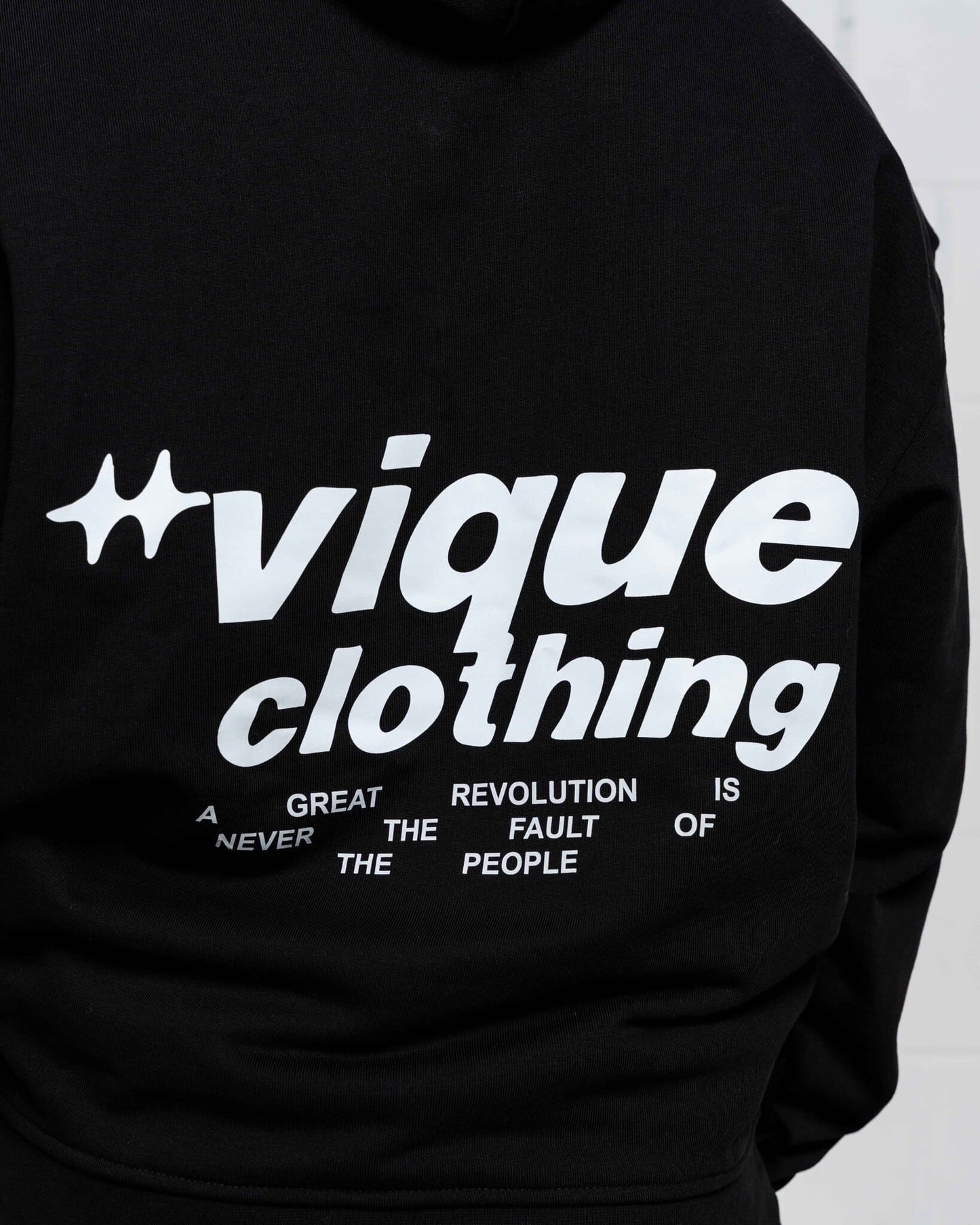 STRIVE ZIPPER