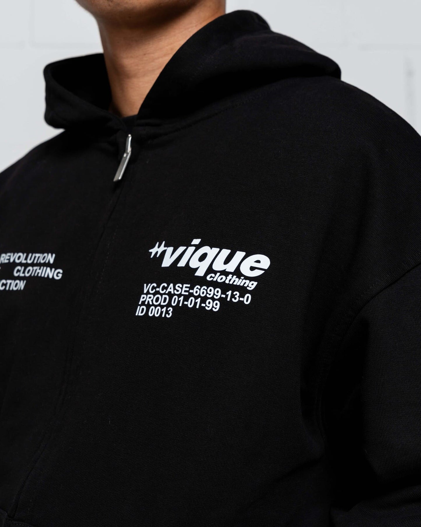 STRIVE ZIPPER